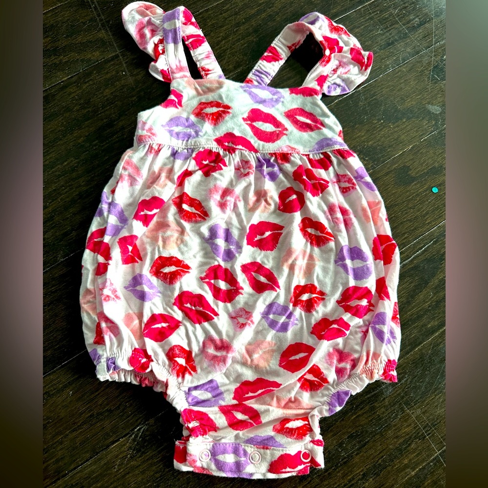 Posh peanut Ashley Lola lips bubble romper 12-18 months